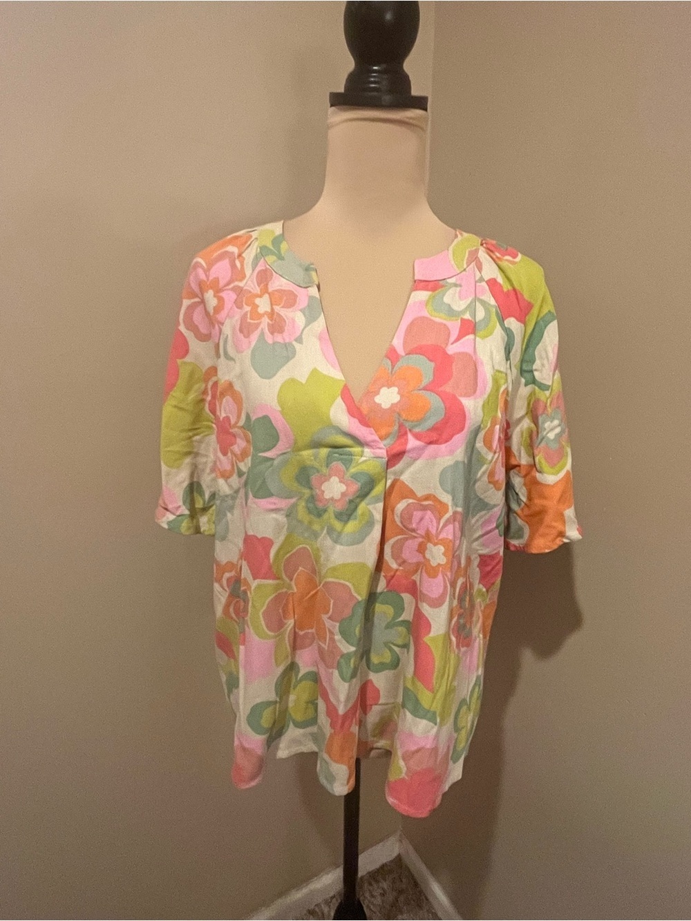 Oddi Floral Split V-Neck Short Sleeve Blouse Linen-blend- Pink & Green, small
